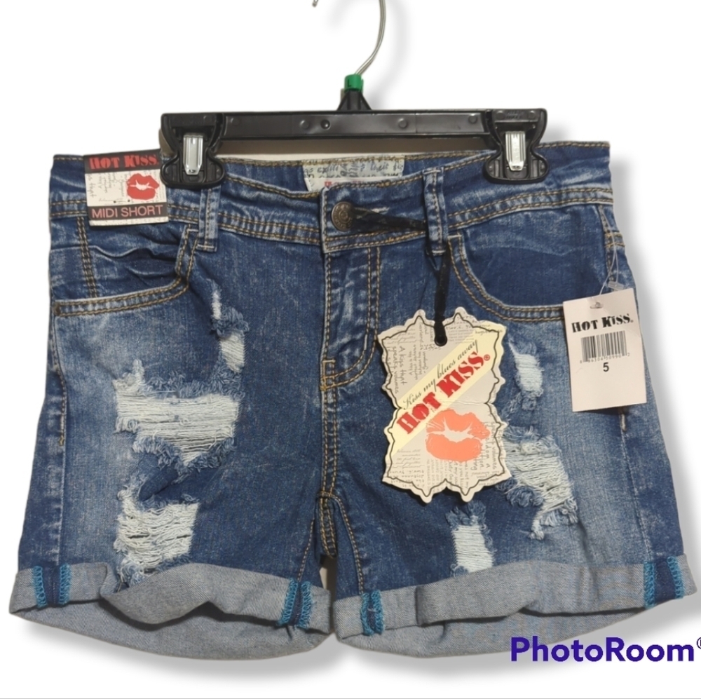 Hot Kiss Midi CICI Cuffed Distressed Shorts